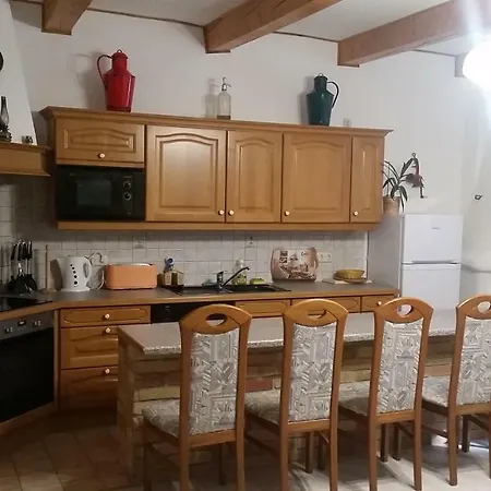 Fenyo Vendeghaz